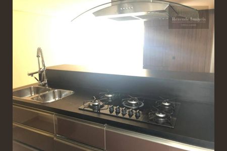 3_photo/94dce361b9.aab6c9b2f31729a3-ATLAS-a9223a33-dbb8-4fb2-9067-da9d3b94aa63.jpg de apartamento à venda com 2 quartos, 68m² em Água Verde, Curitiba