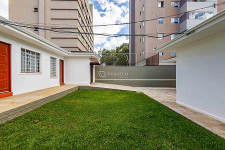 22_photo/94dce3624f.746f1a8a88028fbe-ATLAS-fdaa8bc7-0aa8-46d9-8086-5bf33d8e22ff.jpg de casa à venda com 4 quartos, 302m² em Água Verde, Curitiba