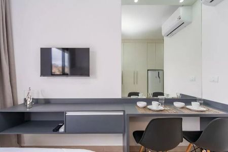 2_photo/94dce3628b.3d63123a715f48c6-ATLAS-413b90ff-06d6-4a8e-a27d-2b4a01860a1f.jpg de apartamento para alugar com 1 quarto, 18m² em Água Verde, Curitiba