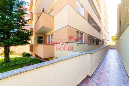 8_photo/94dce363d3.5efd3c3d7813b435-ATLAS-674f9b51-e42b-4c5c-8d4a-c282017979c7.jpg de apartamento à venda com 1 quarto, 36m² em Água Verde, Curitiba