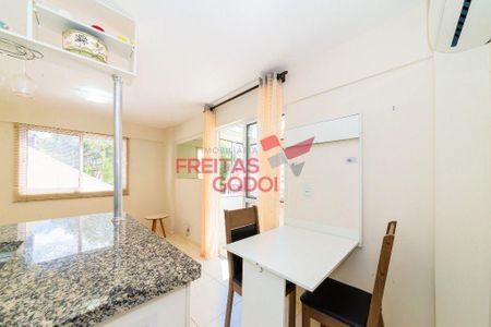 18_photo/94dce363d3.5efd3c3d7813b435-ATLAS-dc26626a-4c1f-44ed-840b-d0a3eab7ac12.jpg de apartamento à venda com 1 quarto, 36m² em Água Verde, Curitiba