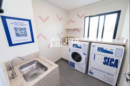 11_photo/94dce363eb.e262335d0ac1e1f2-ATLAS-728a3ba7-e080-4fa7-a88f-628ea251a2fb.jpg de apartamento à venda com 1 quarto, 38m² em Água Verde, Curitiba