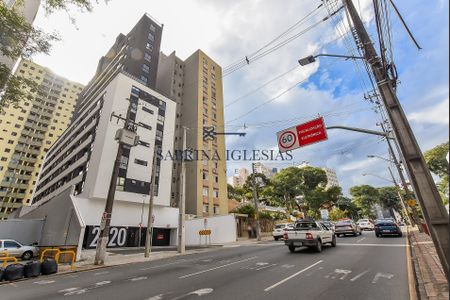 3_photo/94dce3645d.67d8618c3a6e0fe6-ATLAS-16cc952a-e6a4-4728-b61c-b97ca09b6342.jpg de apartamento para alugar com 2 quartos, 44m² em Água Verde, Curitiba