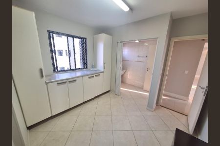 2_photo/94dce364f9.1c30879e3ee593f9-ATLAS-1f8eb0b0-9d46-4bfe-ba59-55c5c920f62e.jpg de apartamento à venda com 3 quartos, 184m² em Água Verde, Curitiba