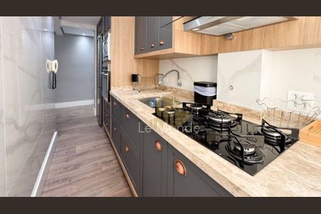 5_photo/94dce366db.634b90aac120c2e2-ATLAS-2b971247-dfab-4941-a0bd-b67411d67012.jpg de apartamento para alugar com 3 quartos, 64m² em Água Verde, Curitiba