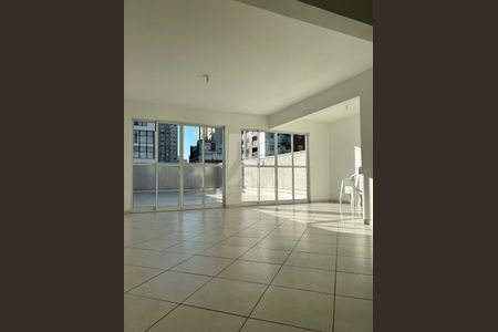 3_photo/94dce36717.a1afa1297f8e2bd9-ATLAS-9bde9a3f-dfd4-4e35-bf01-b2fe8afada03.jpg de apartamento à venda com 1 quarto, 34m² em Portão, Curitiba