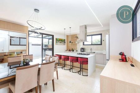 8_photo/94dce3697d.f90d1e514ded60bc-ATLAS-d4ae960e-ed74-47da-99f3-3de4db747933.jpg de casa à venda com 3 quartos, 259m² em Portão, Curitiba