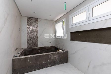 25_photo/94dce36a59.2866b196c2edf31d-ATLAS-091fd366-c2e6-47a4-b3d1-c7a7ab41889e.jpg de casa à venda com 3 quartos, 250m² em Portão, Curitiba