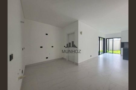 8_photo/94dce36a6f.b8c4f165c1f119ea-ATLAS-59363883-fb5f-42e3-a8aa-bad0cef04810.jpg de casa de condomínio à venda com 3 quartos, 179m² em Portão, Curitiba