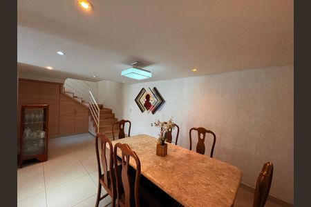 24_photo/94dce36a87.8280fc8df53f6233-ATLAS-33bb8257-8b47-4c4e-aee4-78a015e6d585.jpg de casa à venda com 2 quartos, 198m² em Portão, Curitiba