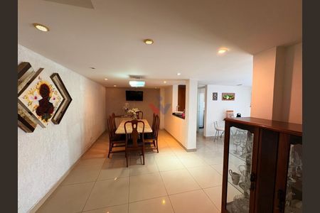 2_photo/94dce36a87.8280fc8df53f6233-ATLAS-5133459a-4556-4a2f-a91b-a1f9e4c0aaa9.jpg de casa à venda com 2 quartos, 198m² em Portão, Curitiba