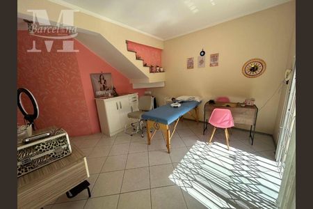 11_photo/94dce36b17.6fa638854a4c7cd7-ATLAS-81f7bc06-b312-4daa-ba12-5c8b1a74201b.jpg de casa à venda com 3 quartos, 180m² em Portão, Curitiba