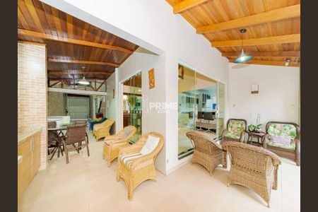 2_photo/94dce36be9.cd9825838d209f48-ATLAS-202419db-dd82-4176-be1a-30af0ddec2bd.jpg de casa à venda com 4 quartos, 316m² em Portão, Curitiba