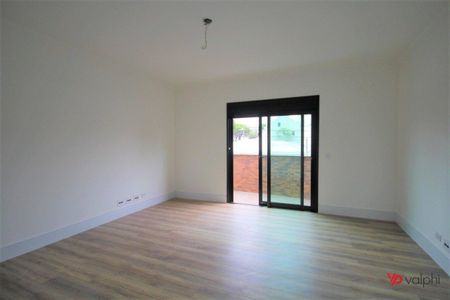9_photo/94dce36cd3.4f5074d6044b900e-ATLAS-dc5386cf-b3f7-4e6f-8173-daac1376cb99.jpg de casa para alugar com 0 quarto, 188m² em Santa Quiteria, Curitiba