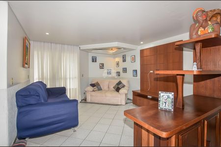 5_photo/94dce36daf.9572e7b1eb576615-ATLAS-2c8d8a6f-4eda-45a9-83a6-7abb56b1250a.jpg de casa à venda com 4 quartos, 385m² em Portão, Curitiba