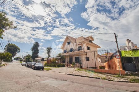 2_photo/94dce36de3.b7afec13c8c84584-ATLAS-d77daf79-85b0-4f81-bd83-11b74daa3747.jpg de casa à venda com 4 quartos, 435m² em Portão, Curitiba