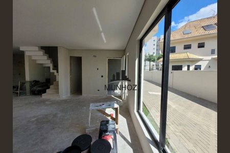 3_photo/94dce36df1.7377ebaf1b16d746-ATLAS-07f1c747-e1cd-4787-b397-effc9a828fb6.jpg de casa à venda com 4 quartos, 133m² em Portão, Curitiba