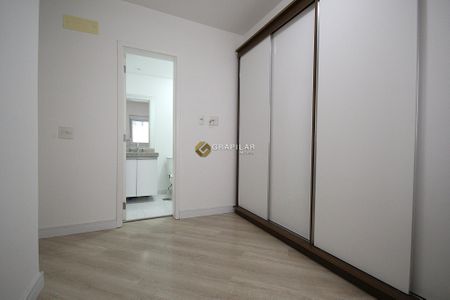 6_photo/94dce36fe9.7bd1cf09555b845e-ATLAS-2fde44b6-7969-48d7-a325-a6afaac71d3e.jpg de apartamento à venda com 3 quartos, 126m² em Portão, Curitiba