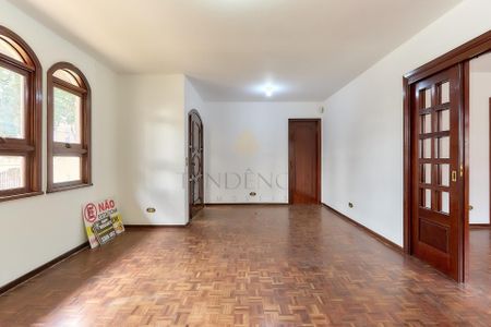 6_photo/94dce37039.f2ed236aecaa8a04-ATLAS-171354be-d78d-41a0-9682-983b474734f8.jpg de casa para alugar com 1 quarto, 223m² em Portão, Curitiba