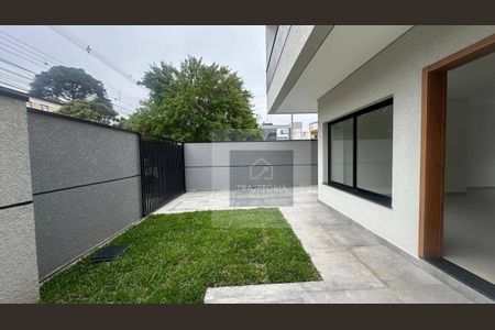 8_photo/94dce370a7.0aeeebdec6edfca9-ATLAS-4fa0ff3a-6a5e-4c23-9411-ecbeb9f2fbe7.jpg de casa à venda com 4 quartos, 188m² em Vila Izabel, Curitiba
