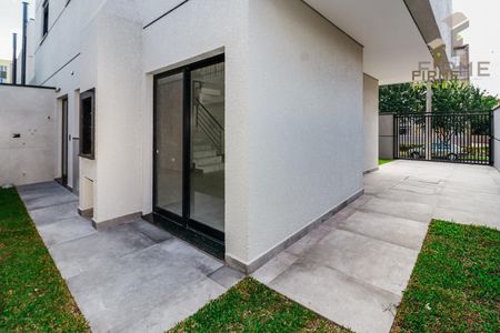 8_photo/94dce370a7.0aeeebdec6edfca9-ATLAS-611d2cd6-85cd-44ae-bb71-a27bba0a7060.jpg de casa à venda com 3 quartos, 139m² em Vila Izabel, Curitiba