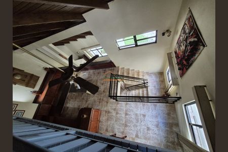 8_photo/94dce37171.b109732949c1d386-ATLAS-6a3beee6-5c4b-45ce-88e8-bebd14cdcccd.jpg de casa à venda com 4 quartos, 400m² em Portão, Curitiba