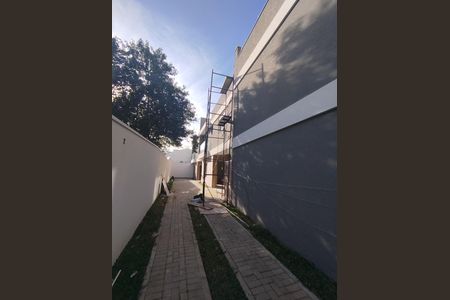 2_photo/94dce37187.e5c1dbf3952ec410-ATLAS-e25f6502-b1e4-4ae7-9e78-a694f9a65ca6.jpg de casa à venda com 3 quartos, 143m² em Portão, Curitiba