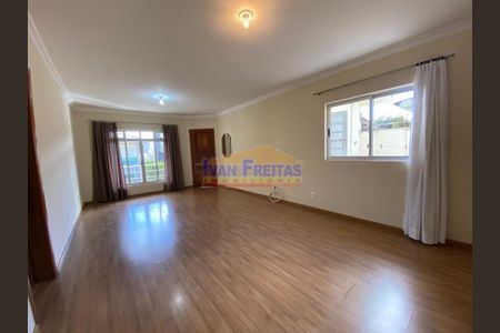 10_photo/94dce372f3.2b57347f83d48e3d-ATLAS-a7bff40e-6a02-425f-9967-4452d11cbee2.jpg de casa à venda com 4 quartos, 411m² em Portão, Curitiba