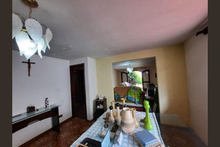 5_photo/94dce37357.4836e9d4ae753125-ATLAS-2f5a2811-105f-4e67-96f0-aea1b2f796b5.jpg de casa à venda com 4 quartos, 230m² em Santa Quiteria, Curitiba