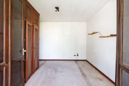 33_photo/94dce3749b.72c99cad9401b729-ATLAS-99ffb356-5df5-41e8-ae22-d9e09bf24ce3.jpg de casa à venda com 4 quartos, 308m² em Portão, Curitiba