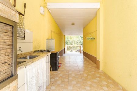 31_photo/94dce374cb.e9744f0b397a6472-ATLAS-e6224d13-63dc-43de-87b7-f8e99fd84b21.jpg de casa à venda com 5 quartos, 250m² em Santa Quiteria, Curitiba