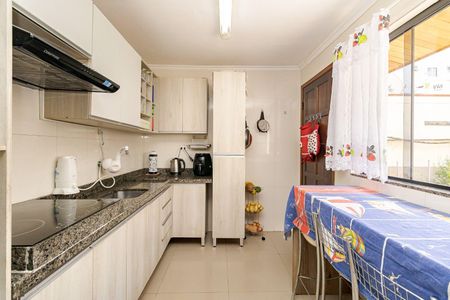 28_photo/94dce374cb.e9744f0b397a6472-ATLAS-ee93a563-3af5-44d2-8929-e8a1b11a44c3.jpg de casa à venda com 5 quartos, 250m² em Santa Quiteria, Curitiba