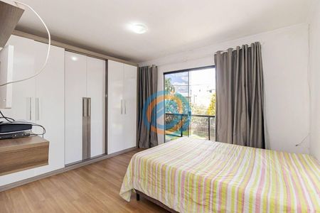 47_photo/94dce374cb.f90487352ec1cd4c-ATLAS-efd9af9e-7a9b-4d08-9e1d-c4be1c6230e4.jpg de casa à venda com 5 quartos, 250m² em Santa Quiteria, Curitiba