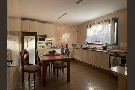 4_photo/94dce375eb.906020ab0bc1df8b-ATLAS-2f5f8f4f-3d8c-4003-a454-e514ae814a43.jpg de casa à venda com 3 quartos, 131m² em Vila Izabel, Curitiba