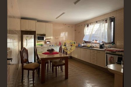 6_photo/94dce375eb.906020ab0bc1df8b-ATLAS-b274c40c-b5ef-4ee3-8a20-575e94bdee4f.jpg de casa à venda com 3 quartos, 231m² em Vila Izabel, Curitiba