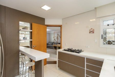 4_photo/94dce37611.ef4267cf7f570d25-ATLAS-2a124bc7-e143-44e2-b0c1-3eb5dade4824.jpg de casa à venda com 3 quartos, 190m² em Vila Izabel, Curitiba