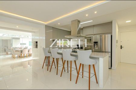 8_photo/94dce3762f.55f6c8db2a3396a0-ATLAS-eb72077c-171e-4b7f-a2e9-5e940aa09321.jpg de apartamento à venda com 3 quartos, 174m² em Vila Izabel, Curitiba