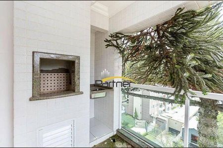 4_photo/94dce37635.078d60f6490a40c9-ATLAS-b7eb8352-cbd0-42da-b88c-fd217f30bc9f.jpg de apartamento à venda com 4 quartos, 335m² em Vila Izabel, Curitiba