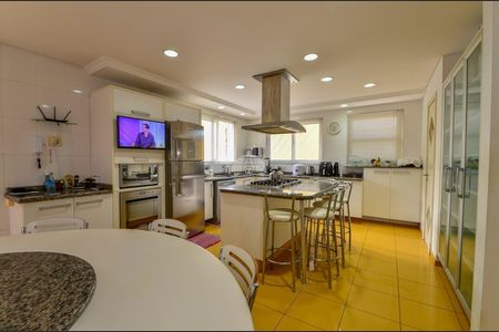 3_photo/94dce37759.4429be287bf41a42-ATLAS-1c70be64-e0e8-4f7a-88fa-5ff8820d6517.jpg de casa à venda com 3 quartos, 328m² em Vila Izabel, Curitiba