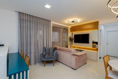 7_photo/94dce377af.2979f2dc84fab23b-ATLAS-6a76f5b6-1fc2-4d0e-82a9-6bc9c18ee5df.jpg de apartamento à venda com 2 quartos, 79m² em Vila Izabel, Curitiba