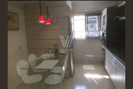 19_photo/94dce377b5.95bc2a4251ebce80-ATLAS-a944e9dc-9c3e-4505-a9cf-96085db263ab.jpg de apartamento à venda com 2 quartos, 100m² em Vila Izabel, Curitiba