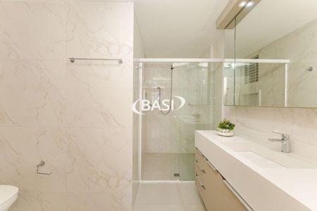 50_photo/94dce377d9.aec77b0a80f64d76-ATLAS-ddf11239-c190-4e71-a892-35e295425811.jpg de apartamento à venda com 3 quartos, 188m² em Vila Izabel, Curitiba