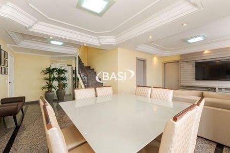 8_photo/94dce377d9.aec77b0a80f64d76-ATLAS-e57c97f1-dca6-4f43-8d3c-f0b5f84a2c6c.jpg de apartamento à venda com 3 quartos, 188m² em Vila Izabel, Curitiba