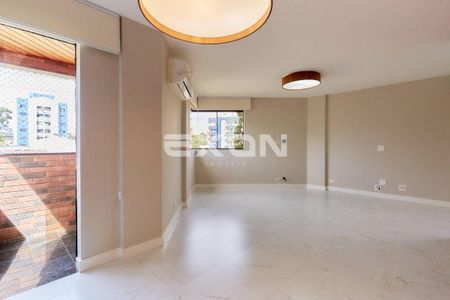 11_photo/94dce377df.5afd90b9c05d4dec-ATLAS-a4608fe4-45f6-40d8-b697-a4533ebdeba0.jpg de apartamento à venda com 3 quartos, 133m² em Vila Izabel, Curitiba