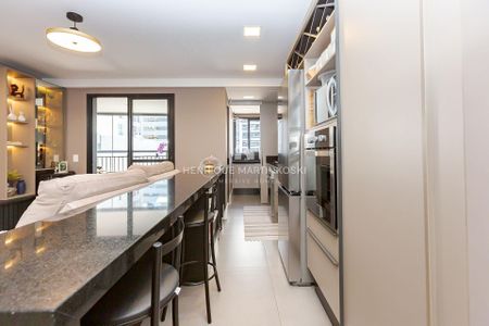 9_photo/94dce378af.d870b7150f0736f2-ATLAS-b6f4ee10-0cca-4a0b-8a3c-018ecdcb12a2.jpg de apartamento à venda com 2 quartos, 90m² em Vila Izabel, Curitiba