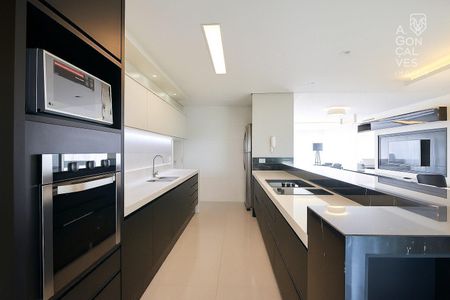 5_photo/94dce378b5.7bf68b1e8711237a-ATLAS-3122bcf9-bbf5-4514-b3db-9ac7cf113b16.jpg de apartamento à venda com 3 quartos, 193m² em Vila Izabel, Curitiba