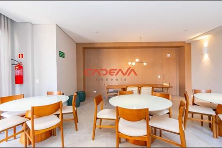 42_photo/94dce379a3.d7a91d1757fec3a4-ATLAS-862a00d0-5214-4bc6-9f2b-511d96b555bd.jpg de apartamento à venda com 2 quartos, 69m² em Vila Izabel, Curitiba