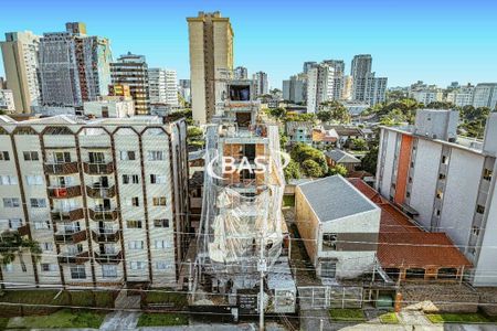 27_photo/94dce37a0d.53b81964fc00c8e7-ATLAS-0112f9d2-4bfb-40c7-8a8b-84495109026b.jpg de apartamento à venda com 2 quartos, 77m² em Água Verde, Curitiba