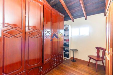 24_photo/94dce37a35.1aa5b8f538f3adaf-ATLAS-1f9766e7-7a46-478e-8b29-7216e59ce0e0.jpg de casa à venda com 4 quartos, 193m² em Portão, Curitiba