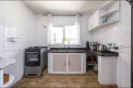 7_photo/94dce37a41.4bd2615f33144f40-ATLAS-232733fc-94bf-49c2-8a7f-aad9c19cc9ac.jpg de casa à venda com 5 quartos, 178m² em Vila Izabel, Curitiba